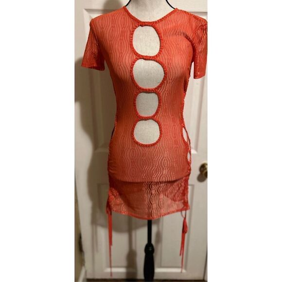 Pretty Little Thing Dress Size 6 - Picture 1 of 6
